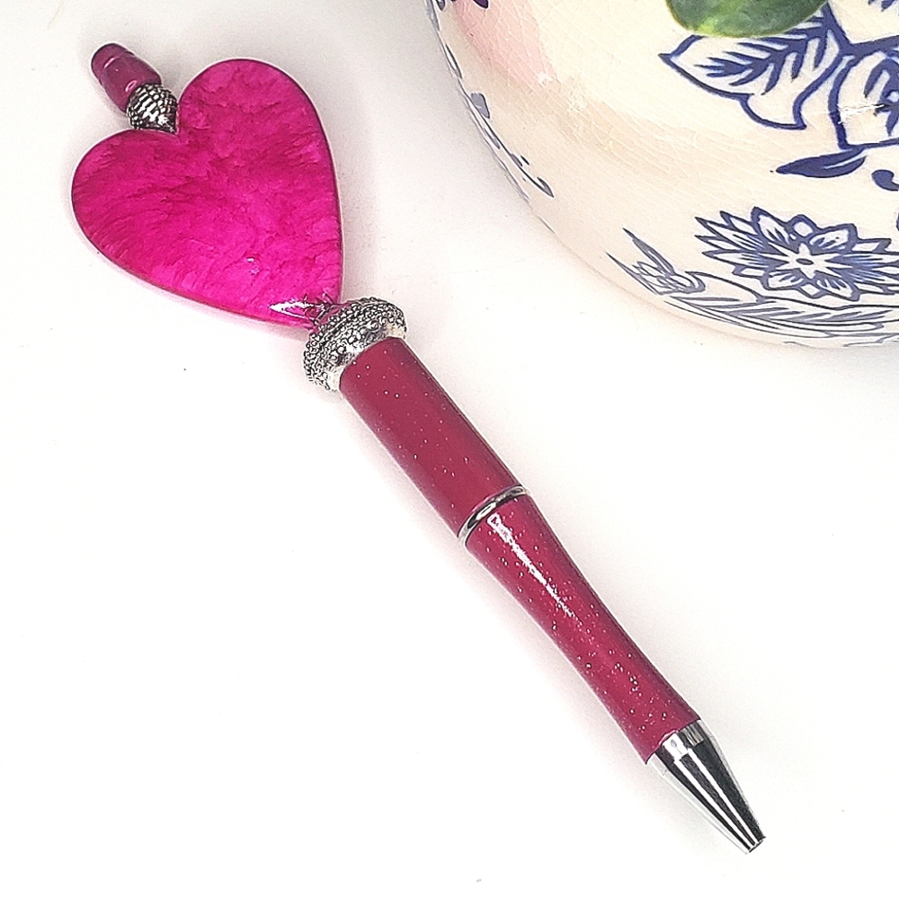AMARANTH BEADED PEN